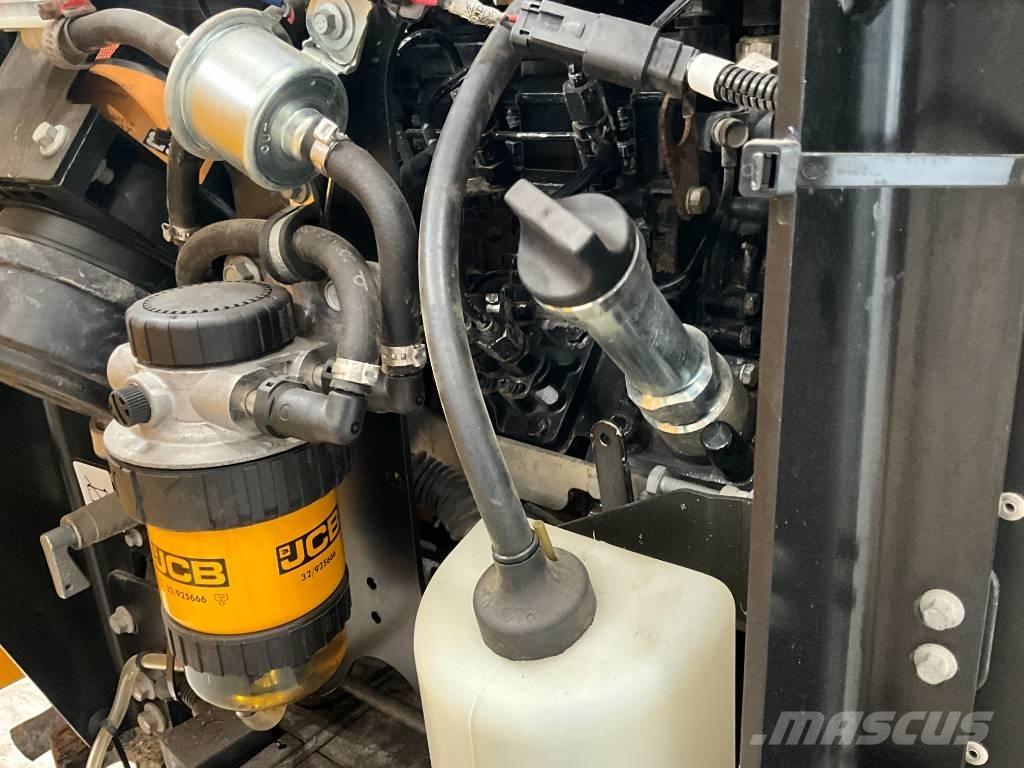 JCB 16 C-1 Мини екскаватори < 7 т