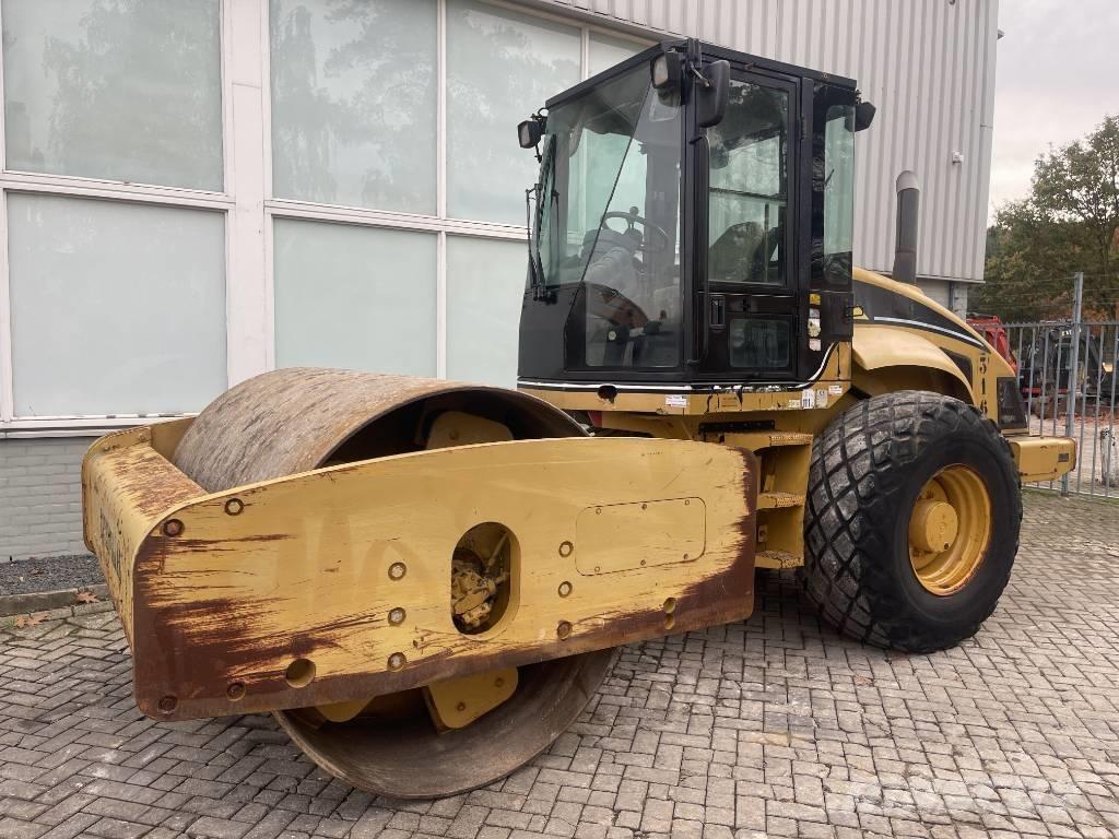 CAT CS 573 E       2004 Еднобарабанни ролки
