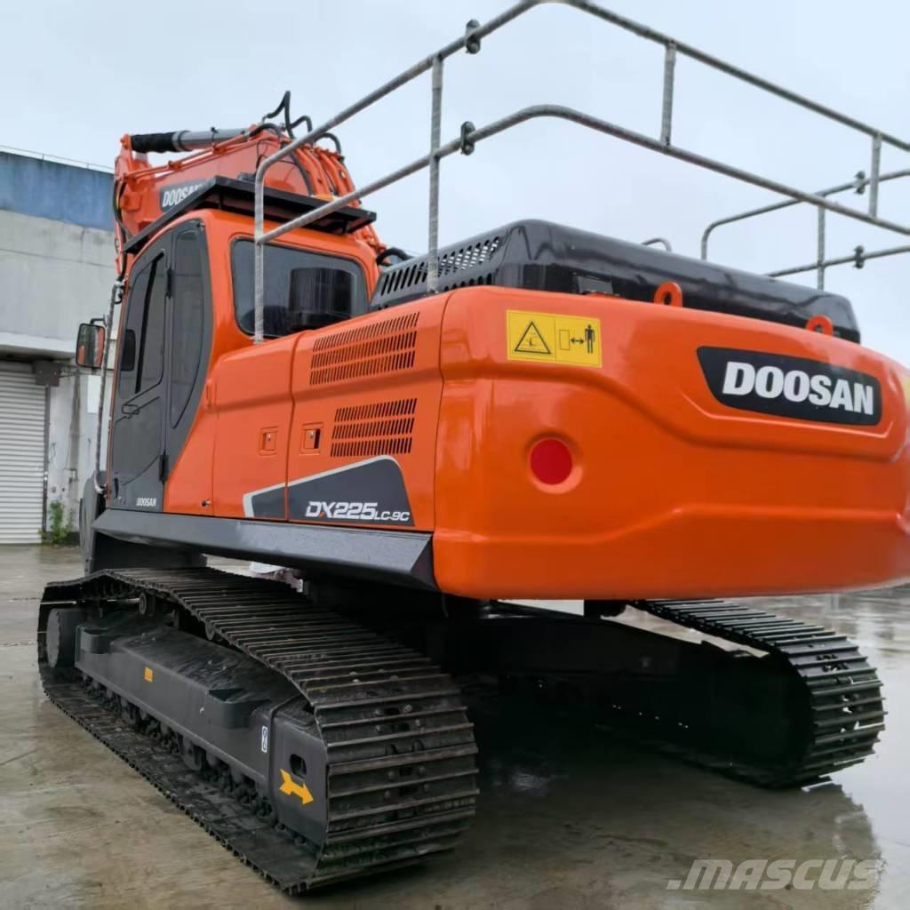 Doosan DX 225 LCA Верижен екскаватор