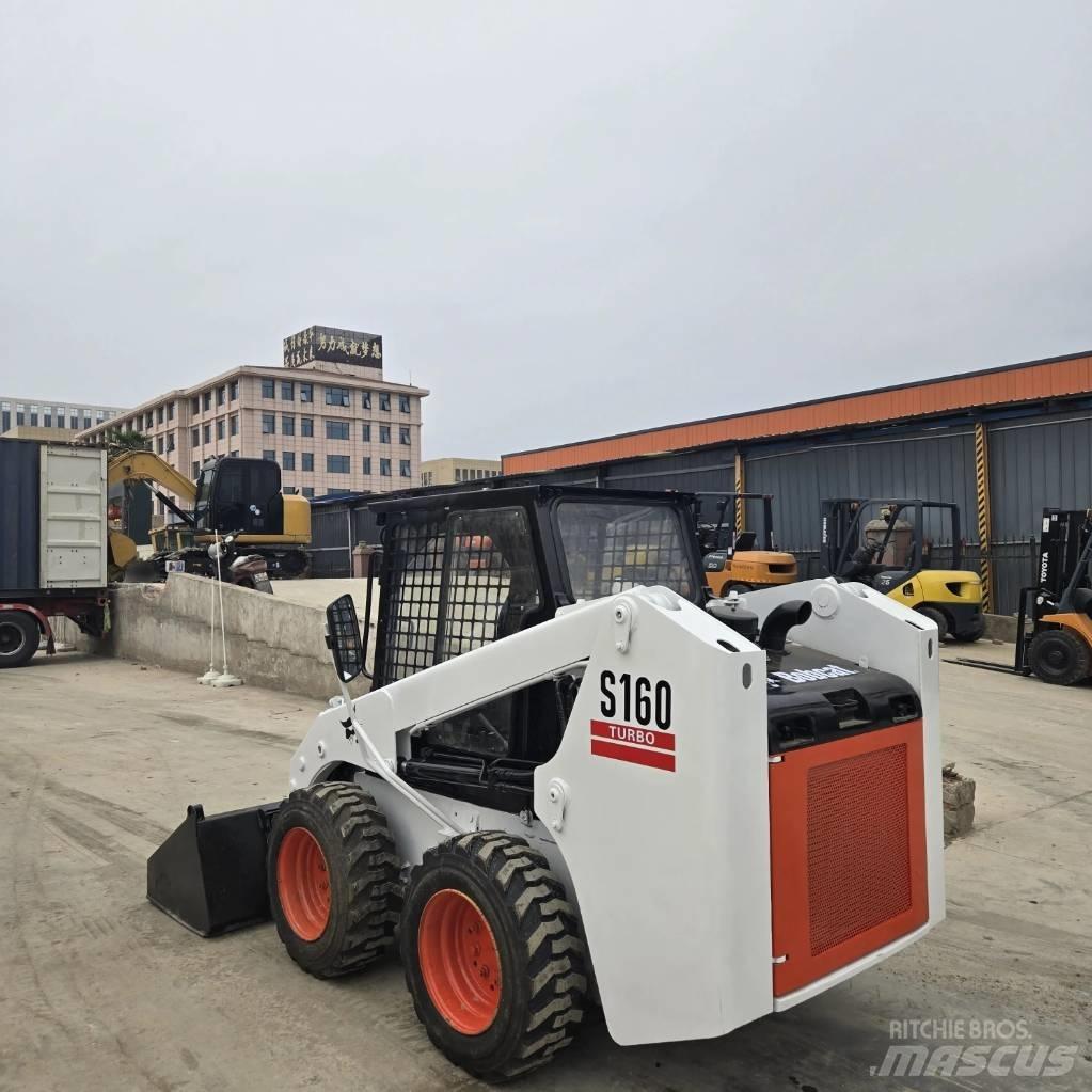 Bobcat S 160 Мини товарачи
