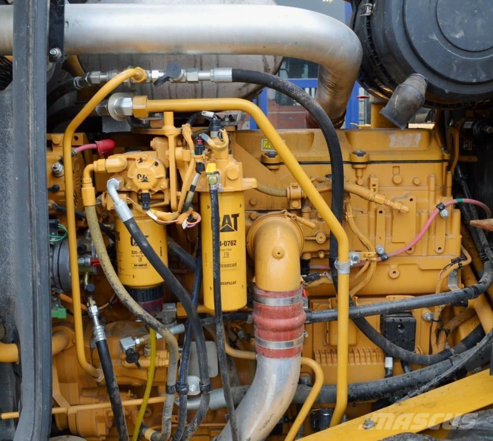 CAT 966H Колесни товарачи