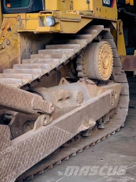 CAT D 9 T Верижни булдозери
