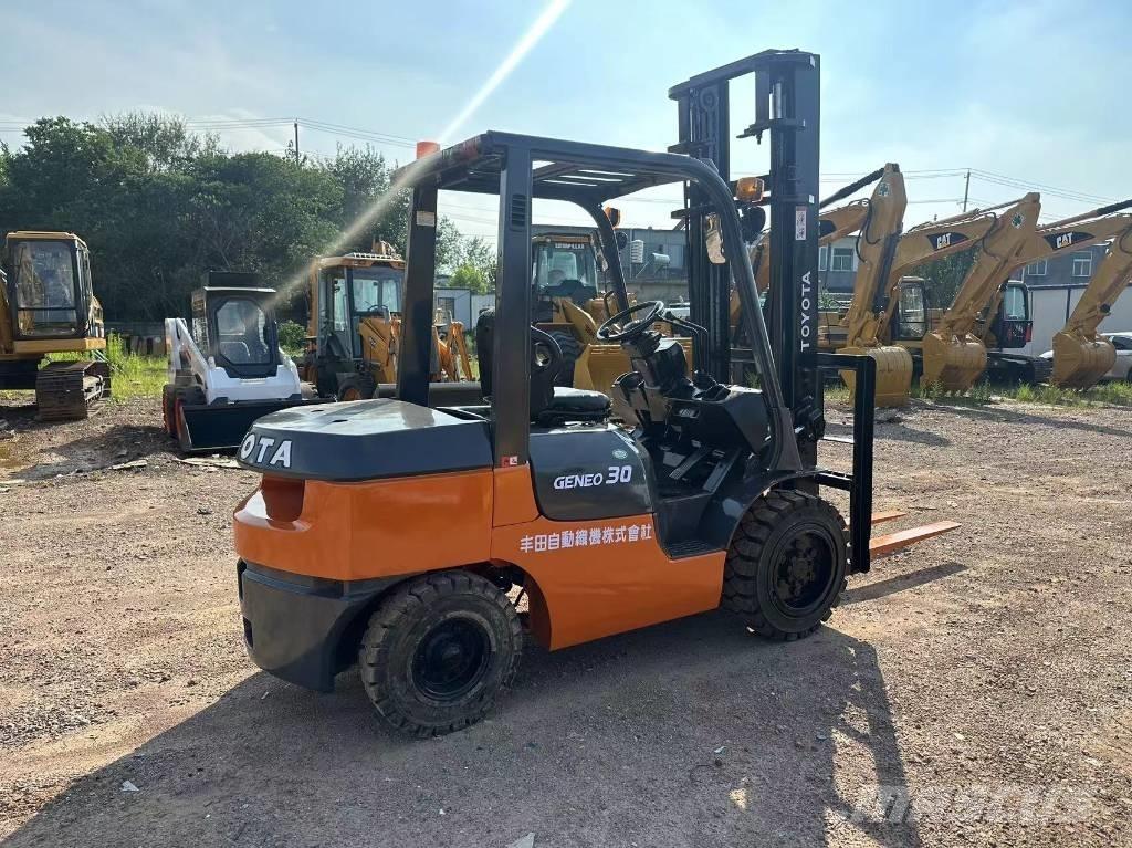 Toyota 30 forklift Дизелови камиони