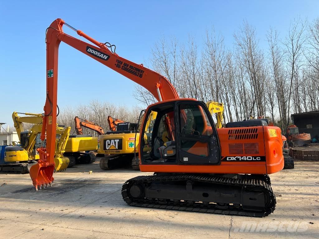 Doosan DX140 Верижен екскаватор