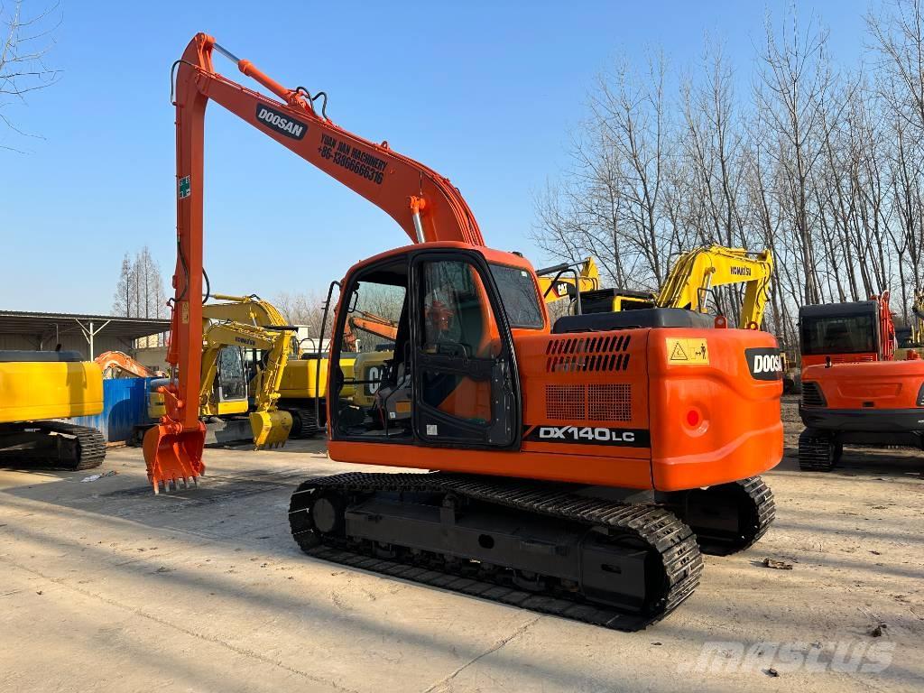 Doosan DX140 Верижен екскаватор