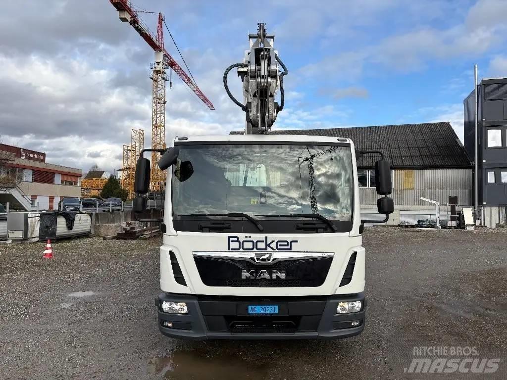 Böcker AK 37/4000 Кранове за тежък терен
