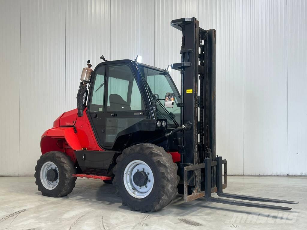 Manitou M30-4 Камиони за херавни местности