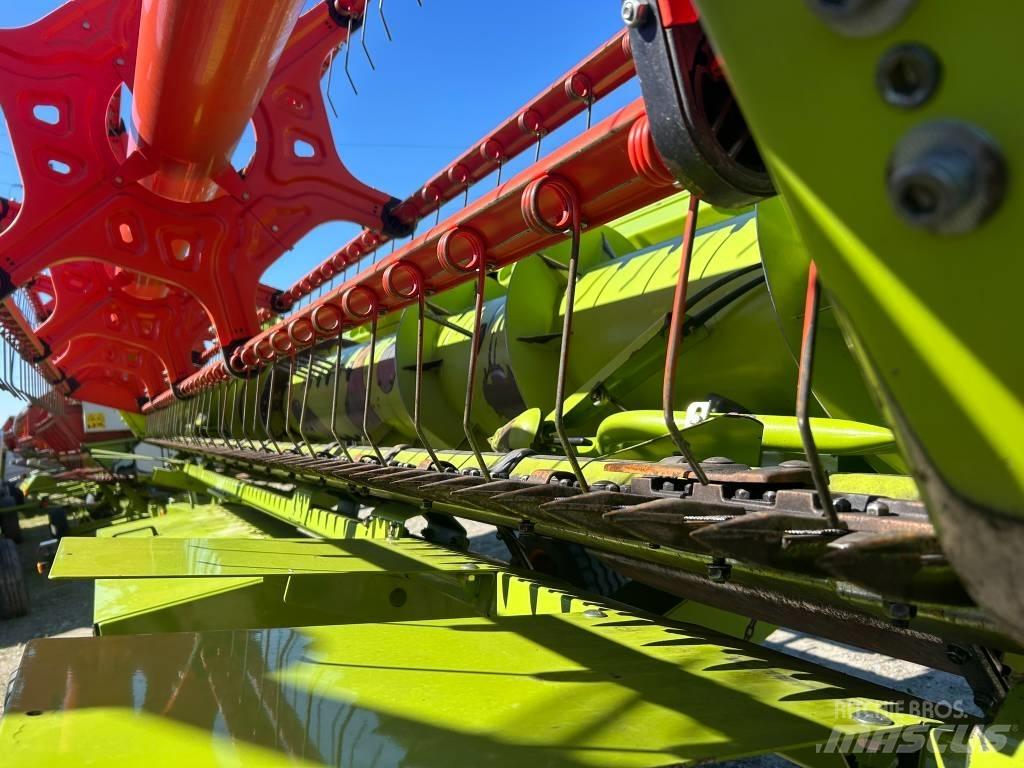 CLAAS Tucano 440 Комбайни