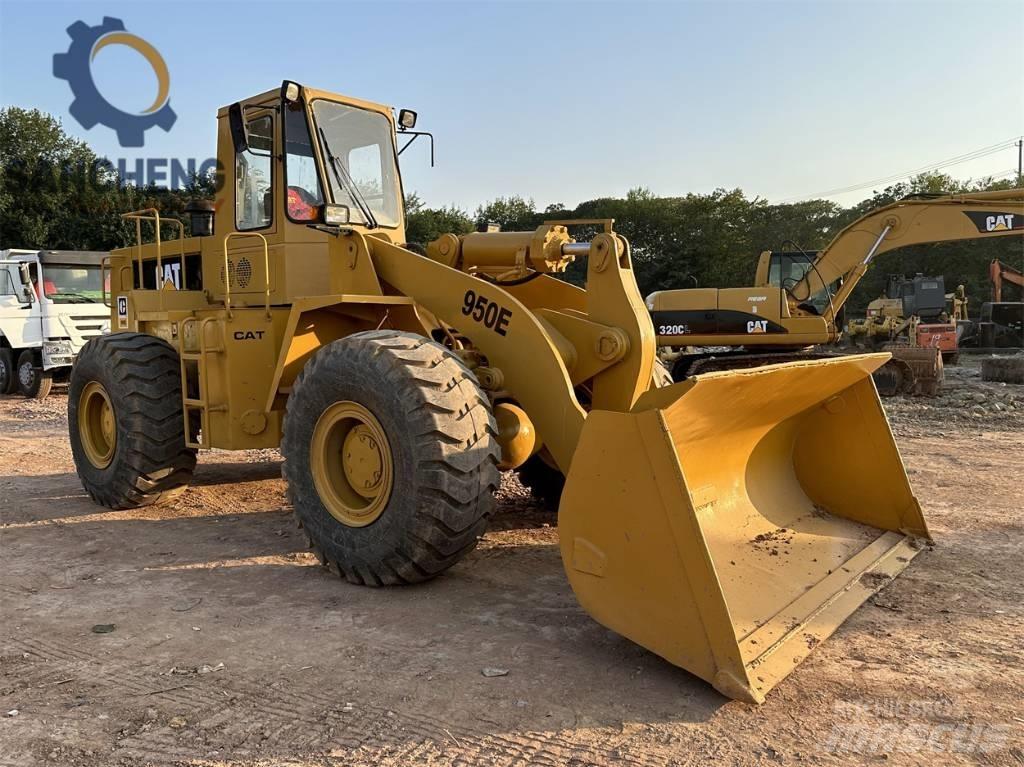 CAT 950 E Колесни товарачи