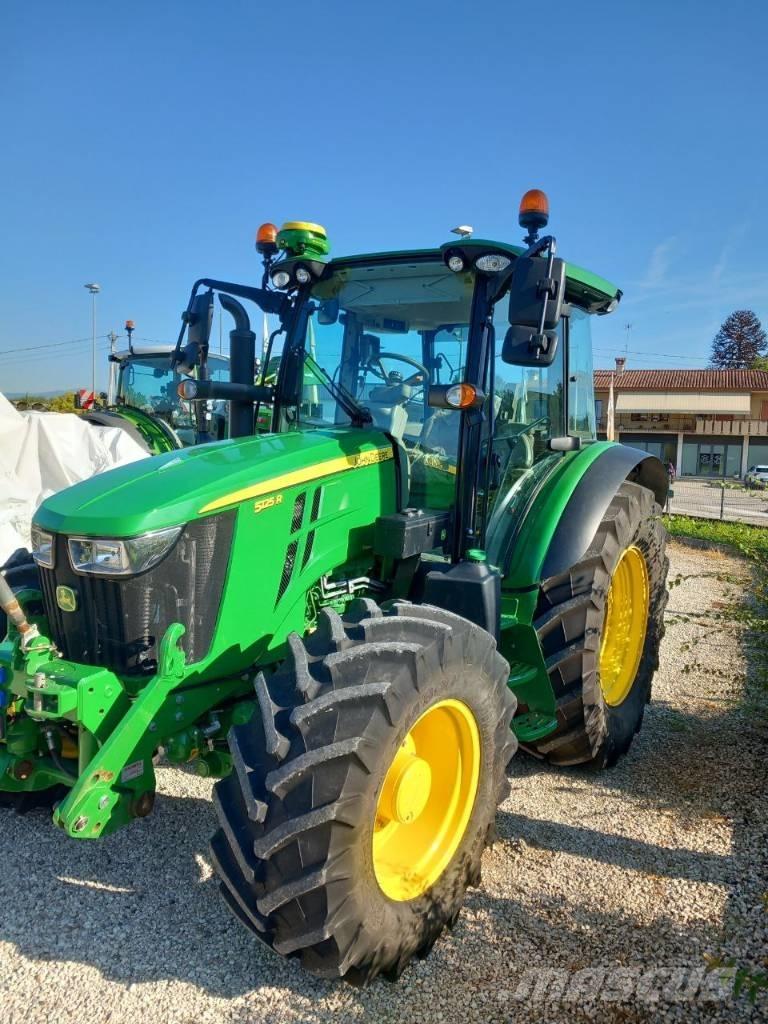 John Deere 5125 R Трактори