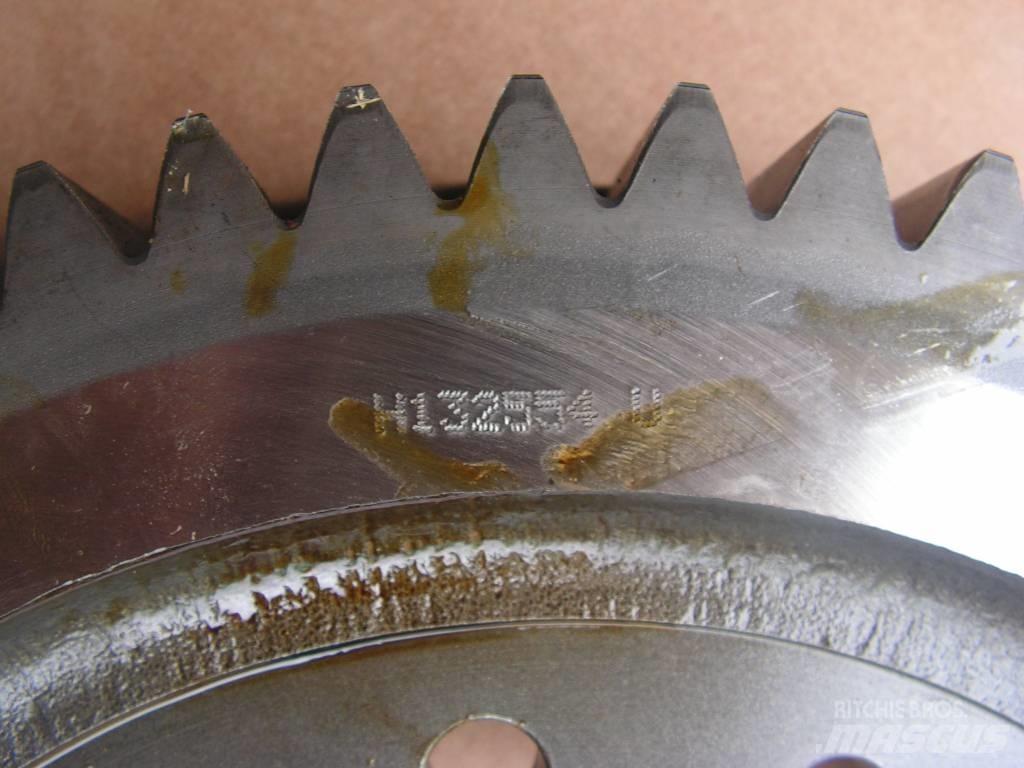 John Deere 2266 Предаване