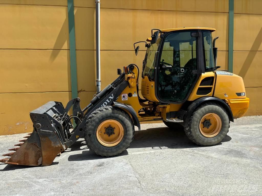 Volvo L 25 F Колесни товарачи
