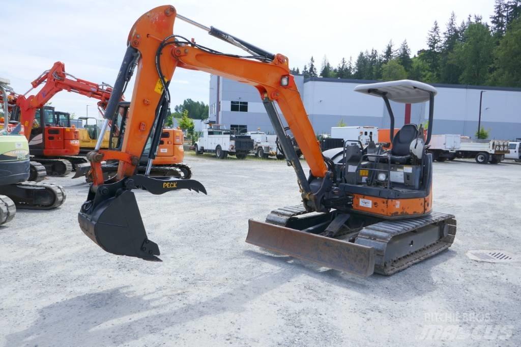 Hitachi ZX40U-3 Мини екскаватори < 7 т