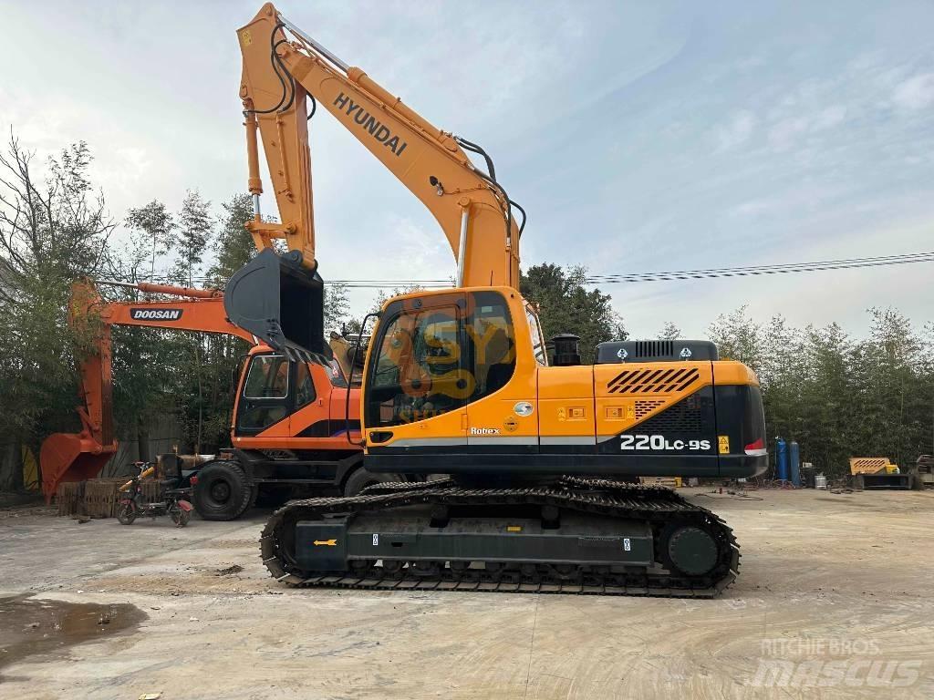 Hyundai R220 Верижен екскаватор