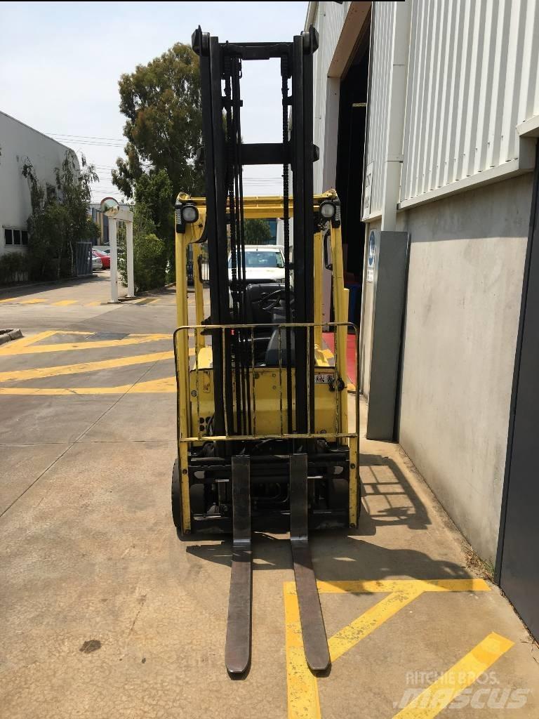 Hyster J1.8XNT Електрически вилични кари-повдигачи