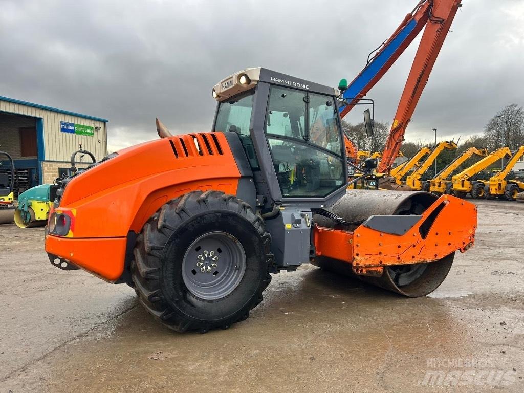 Hamm H13i Еднобарабанни ролки
