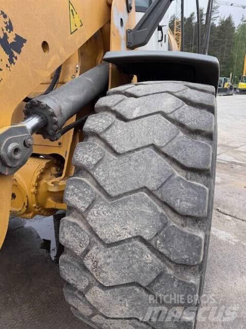 Liebherr L 566 Колесни товарачи