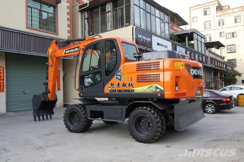 Develon DX125W Колесни екскаватори