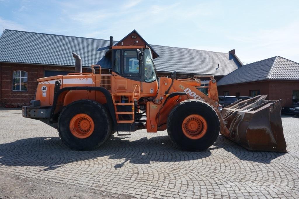 Doosan DL 400 Колесни товарачи
