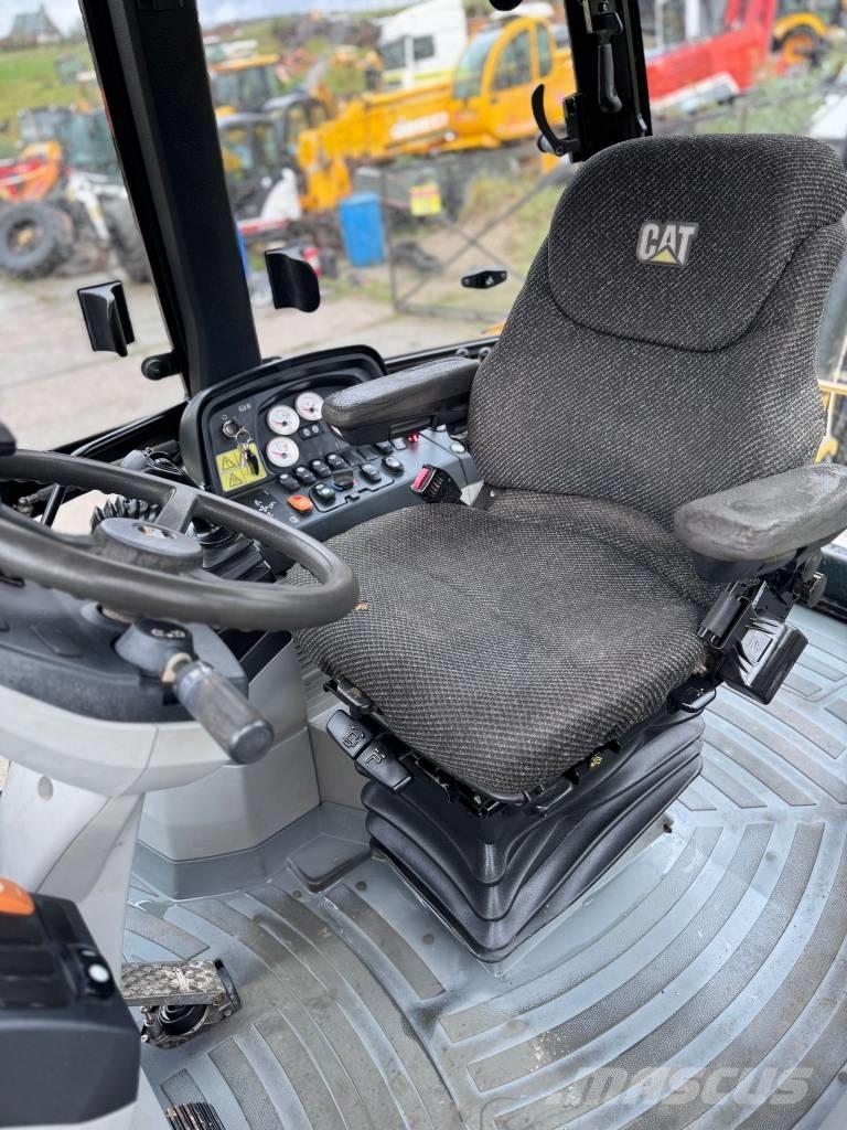 CAT 444 E Товарач със заден ексватор