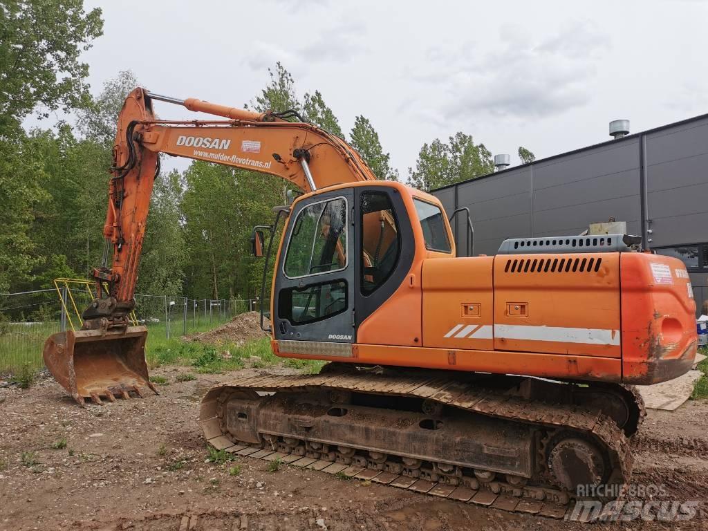 Doosan DX 225 LC Верижен екскаватор