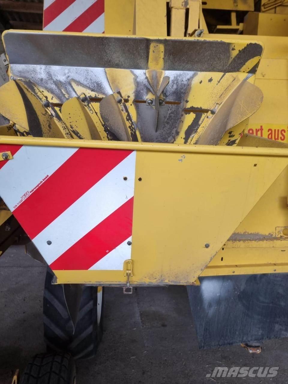 New Holland TF 76 Комбайни