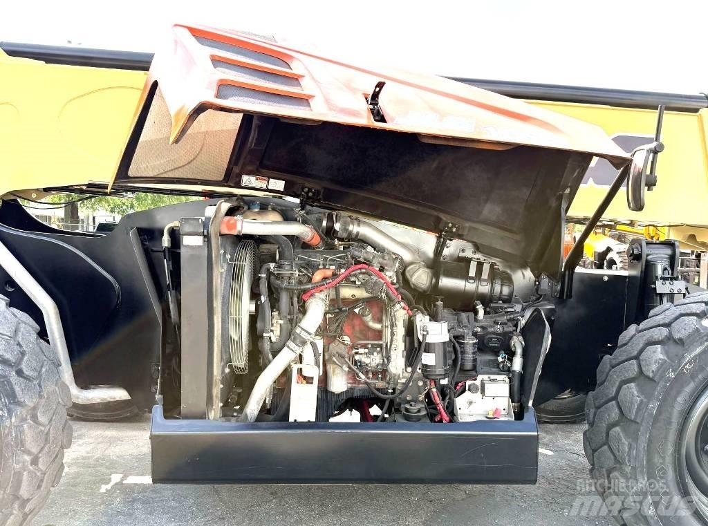 JLG 1055 Телескопични товарачи