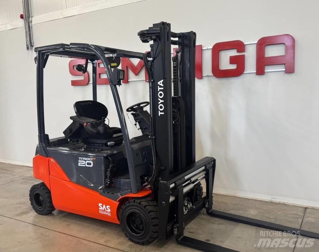 Toyota 10898 8FBM20T Електрически вилични кари-повдигачи