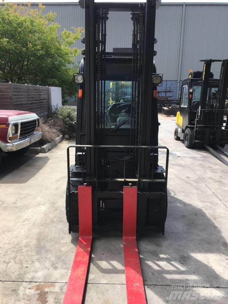 Hyster H3.0TX Камиони с АГУ
