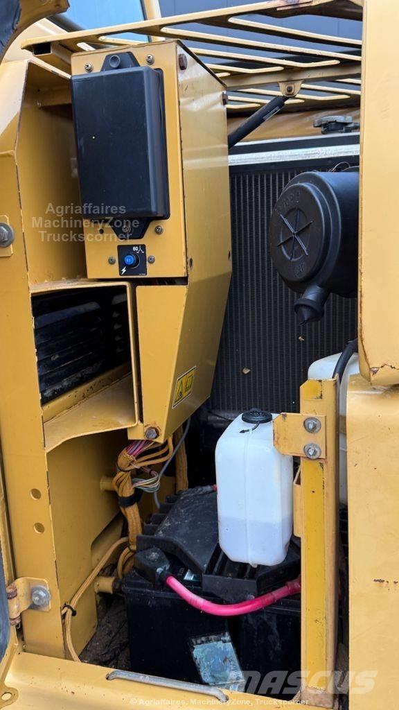 CAT 307 Средни екскаватори 7т - 12т