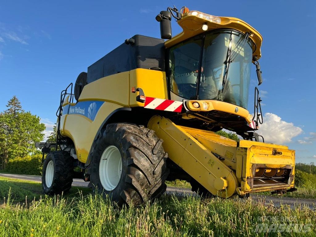 New Holland CX 860 Комбайни
