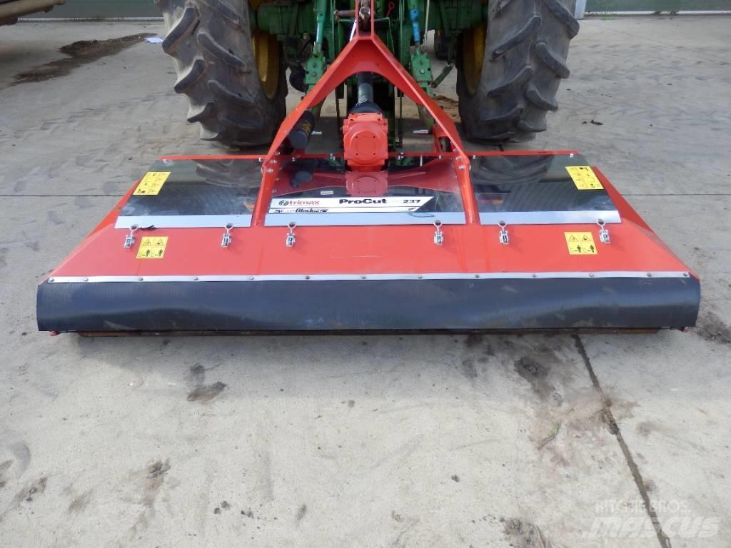 Trimax Snake Косачки за монтиране и теглене