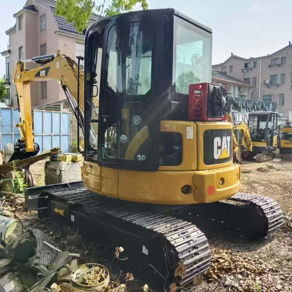CAT 304CR Мини екскаватори < 7 т