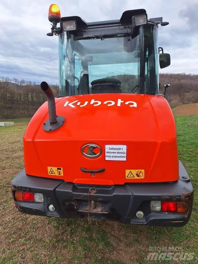 Kubota R 085 Колесни товарачи