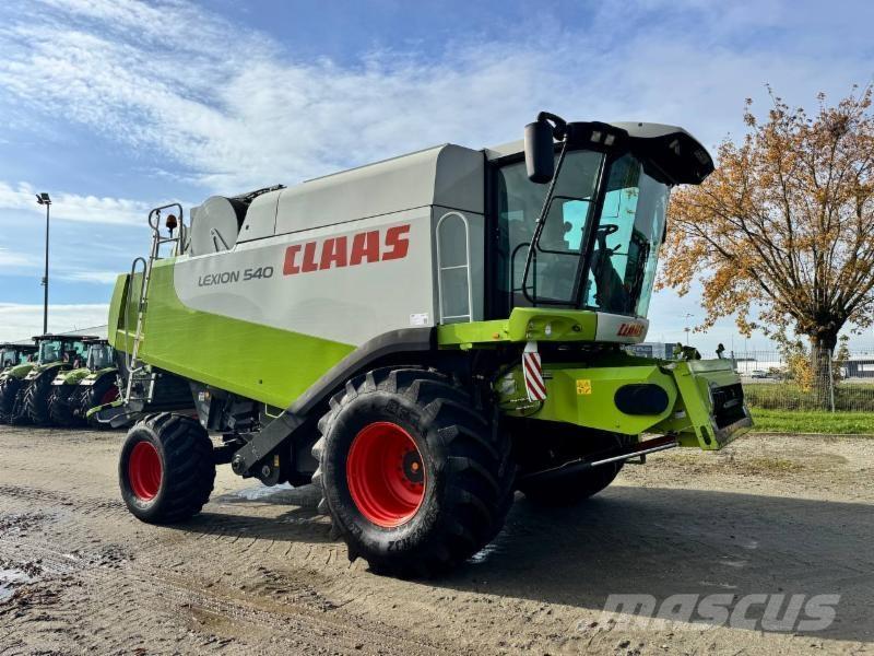 CLAAS LEXION 540 Комбайни