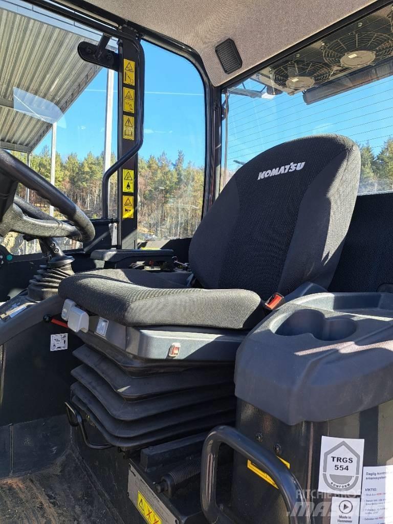 Komatsu WA 80 M Колесни товарачи