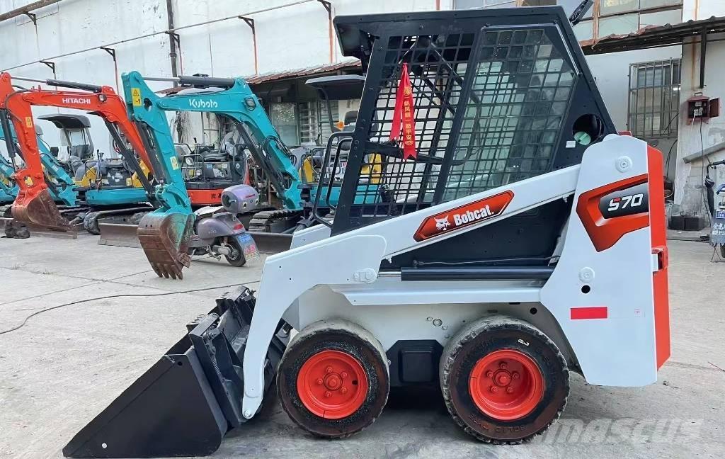 Bobcat S 70 Мини товарачи
