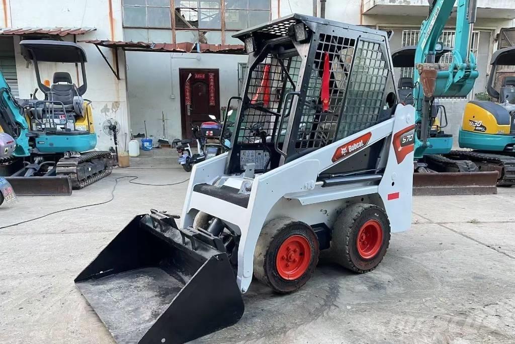 Bobcat S 70 Мини товарачи
