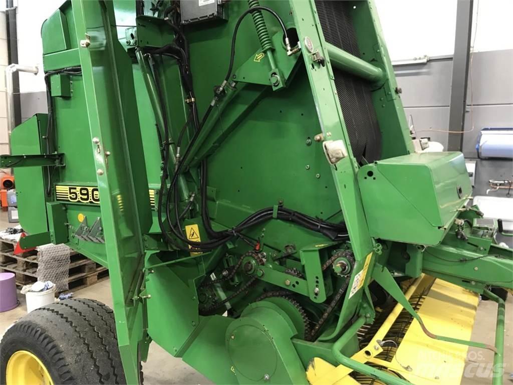 John Deere 590 Балопреси квадратни
