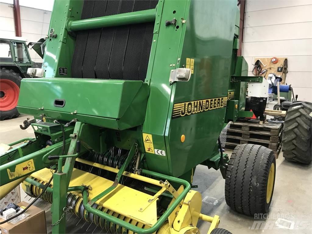 John Deere 590 Балопреси квадратни
