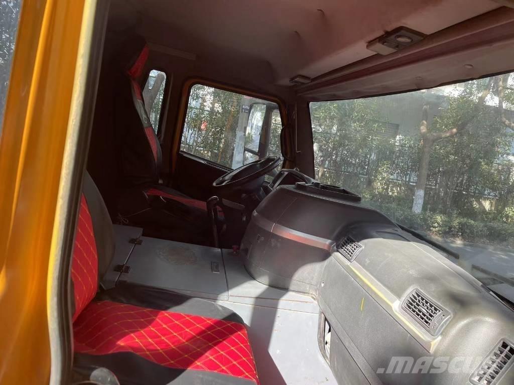 Sany 250S Всъдеходни кранове