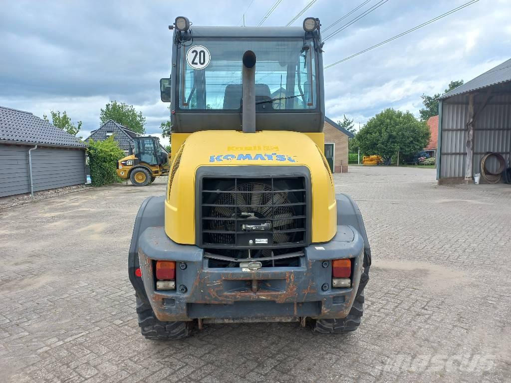 Komatsu WA 80-6 Колесни товарачи