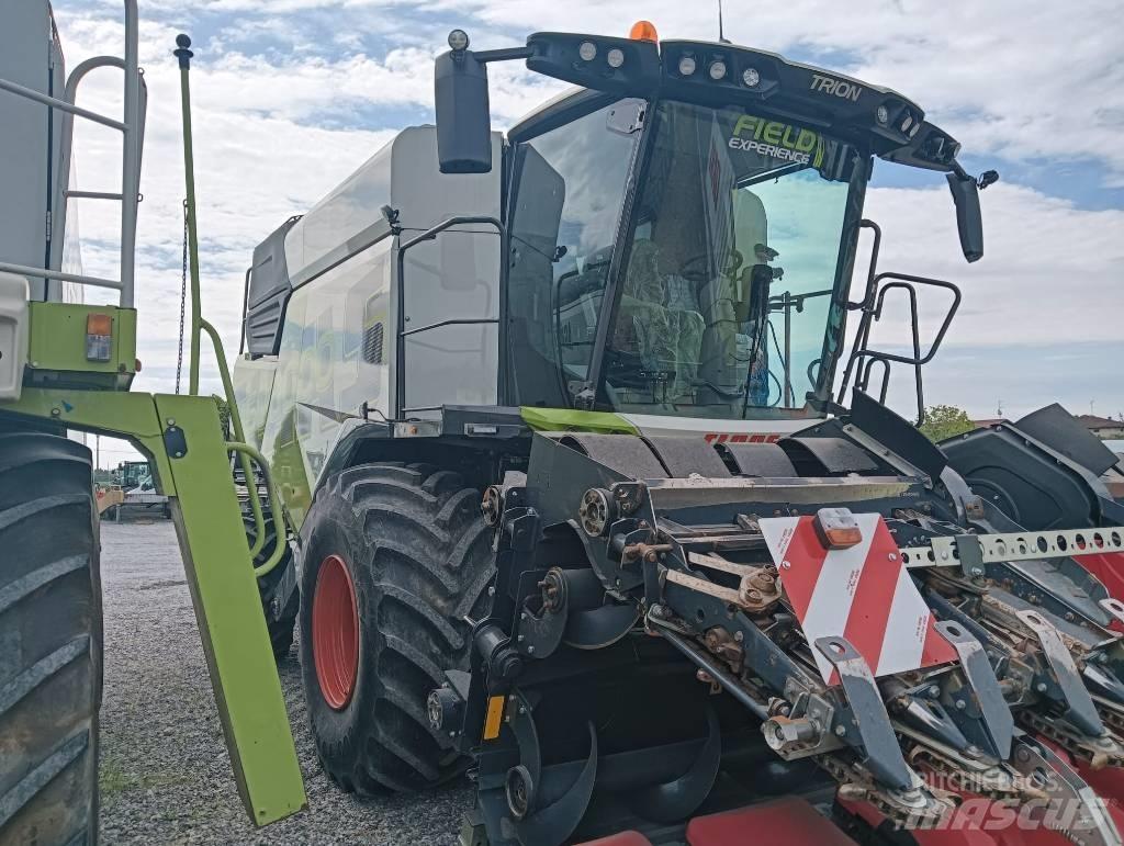 CLAAS TRION 750 Комбайни
