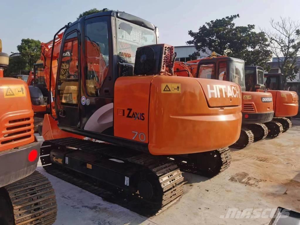 Hitachi ZX 70 Средни екскаватори 7т - 12т