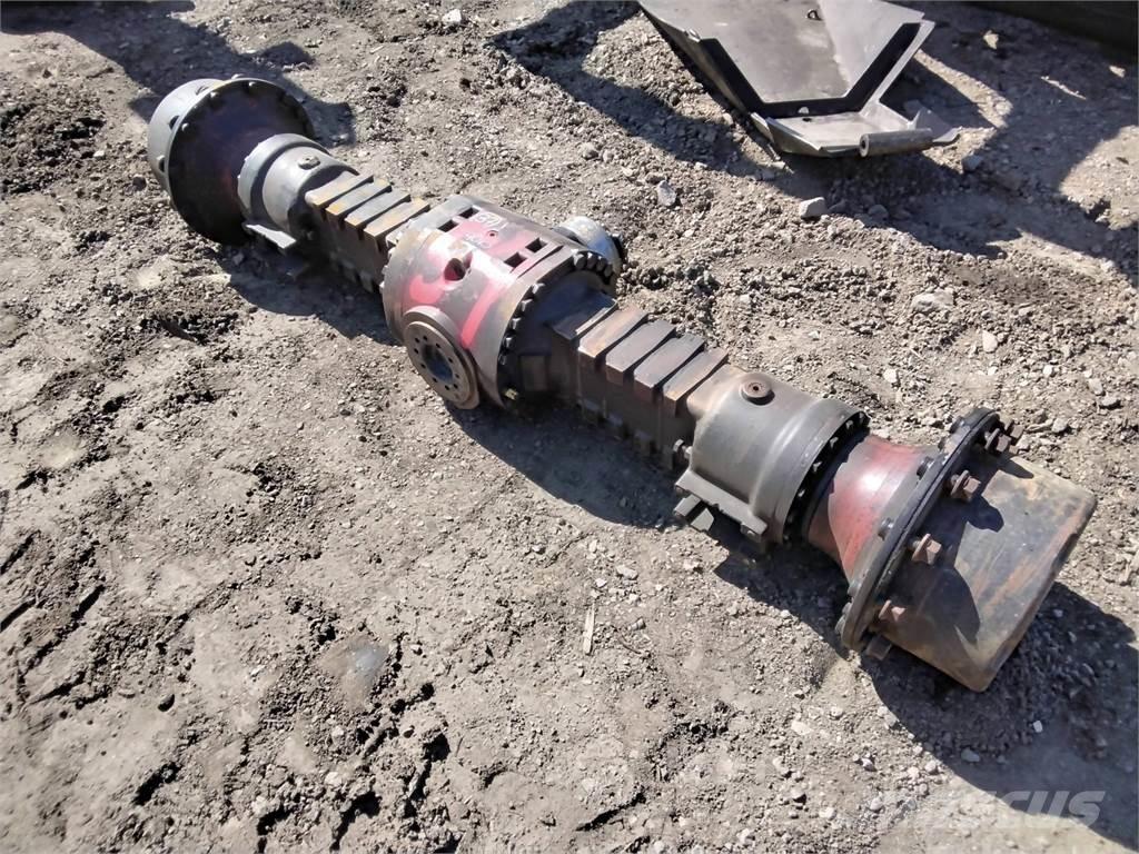 Valmet 901.3 Предаване