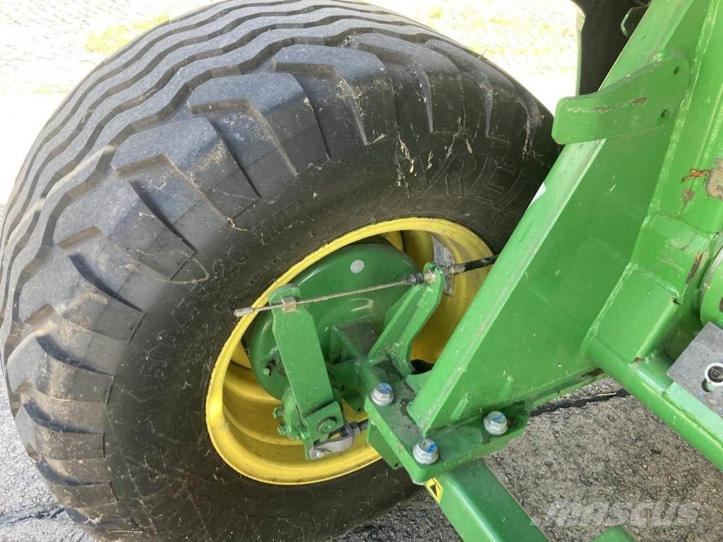 John Deere V461M Сламопреси за кръгли бали
