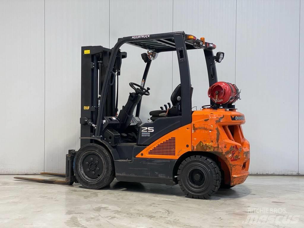 Doosan G25N-7 Камиони с АГУ