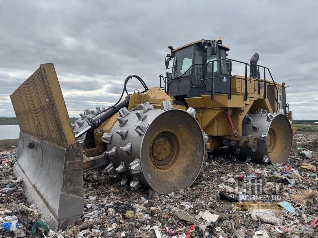 CAT 836 Машини за опаковане на отпадъци