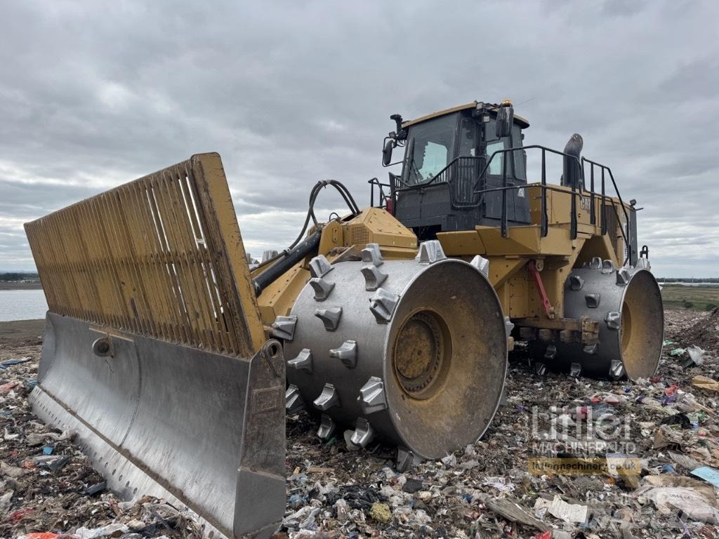 CAT 836 Машини за опаковане на отпадъци