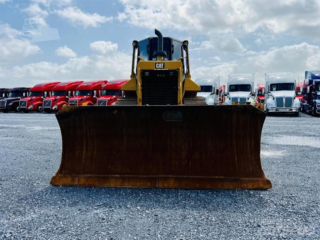 CAT D 6 N XL Верижни булдозери
